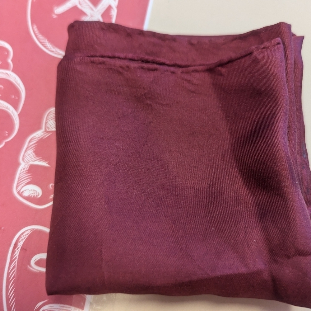 Vintage Silk Gentlemen's Handkerchief pocket square 18"